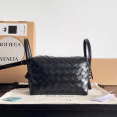 보테가 베네타 스몰 루프 백